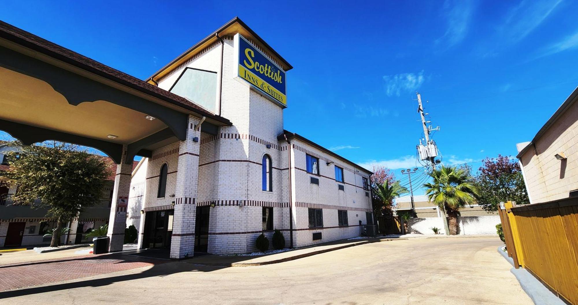 Scottish Inn & Suites Sam Houston Parkway Buitenkant foto